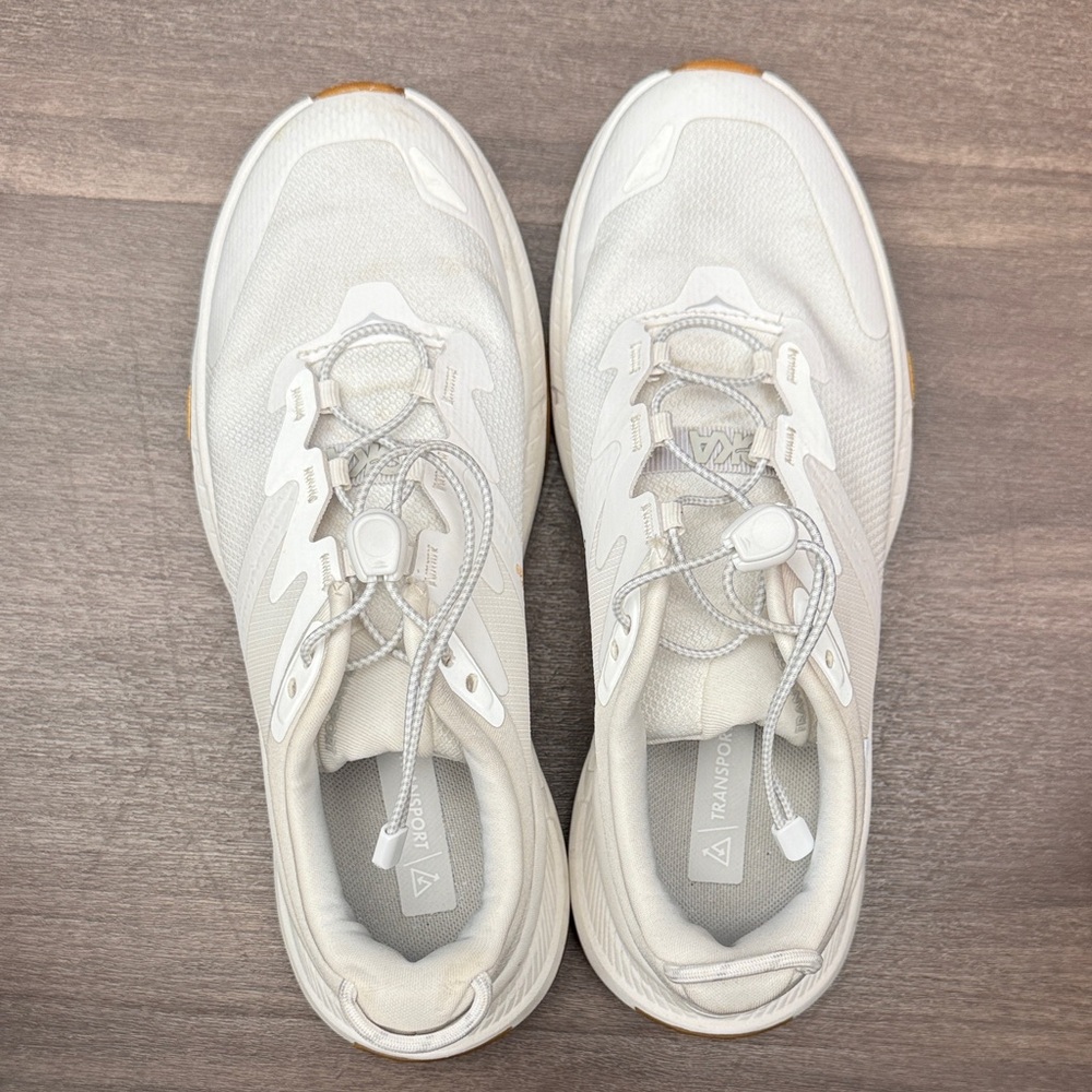 HOKA Transport Women’s size 7 Color white